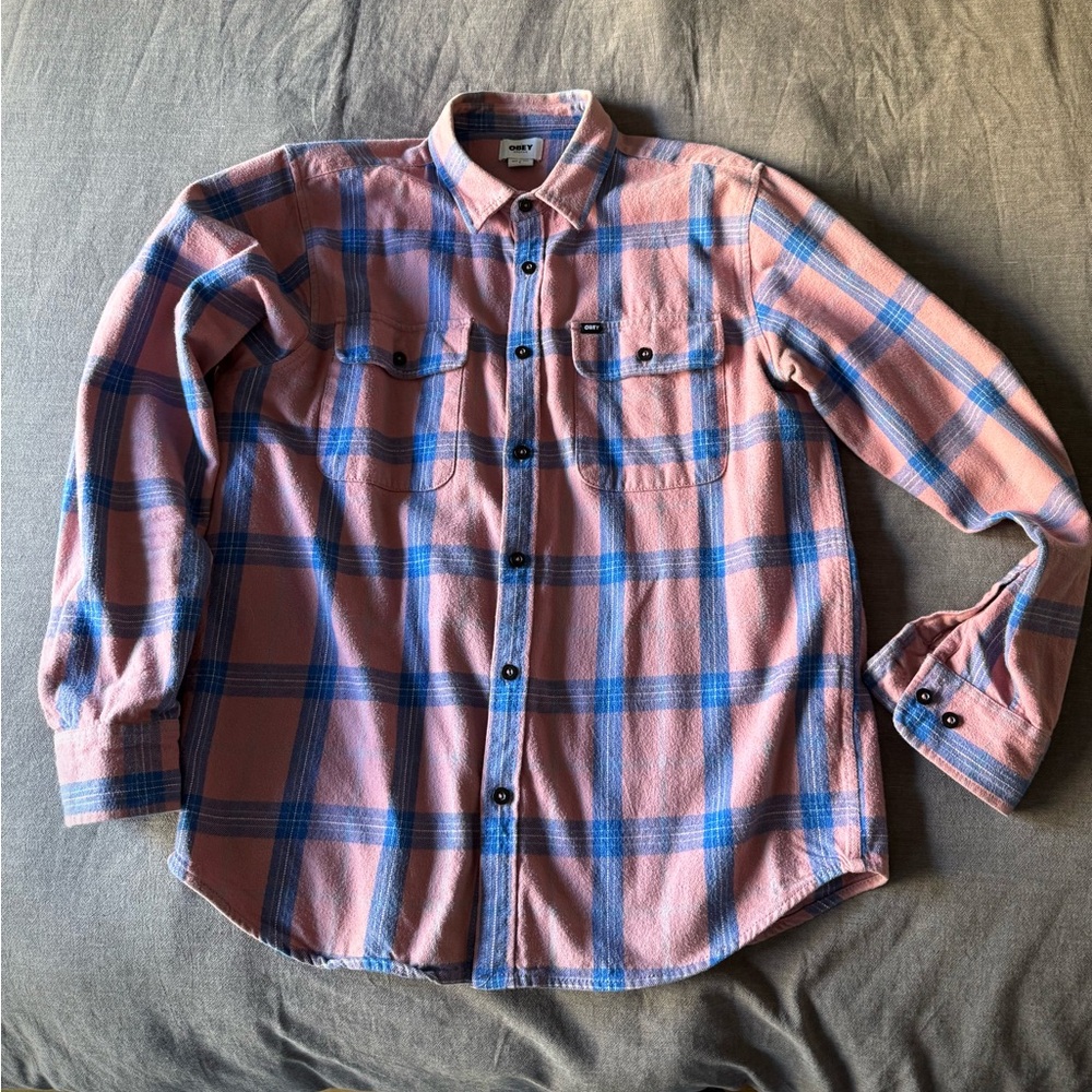 Obey Men’s woven Large. Excellent condition.